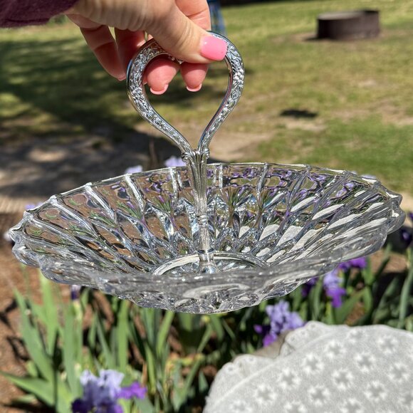 Vintage Crystal candy dish with silver handle - Picture 12 of 13